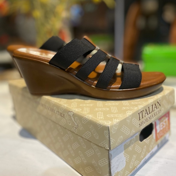 Italian Shoemakers Clover 4 Band Wedge Sandals, - Picture 7 of 8